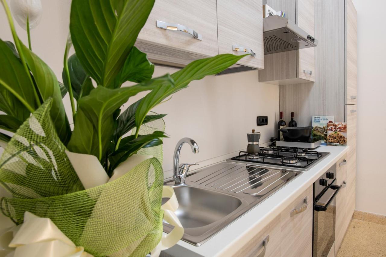 Corner Cavour Apartment Сассари Экстерьер фото