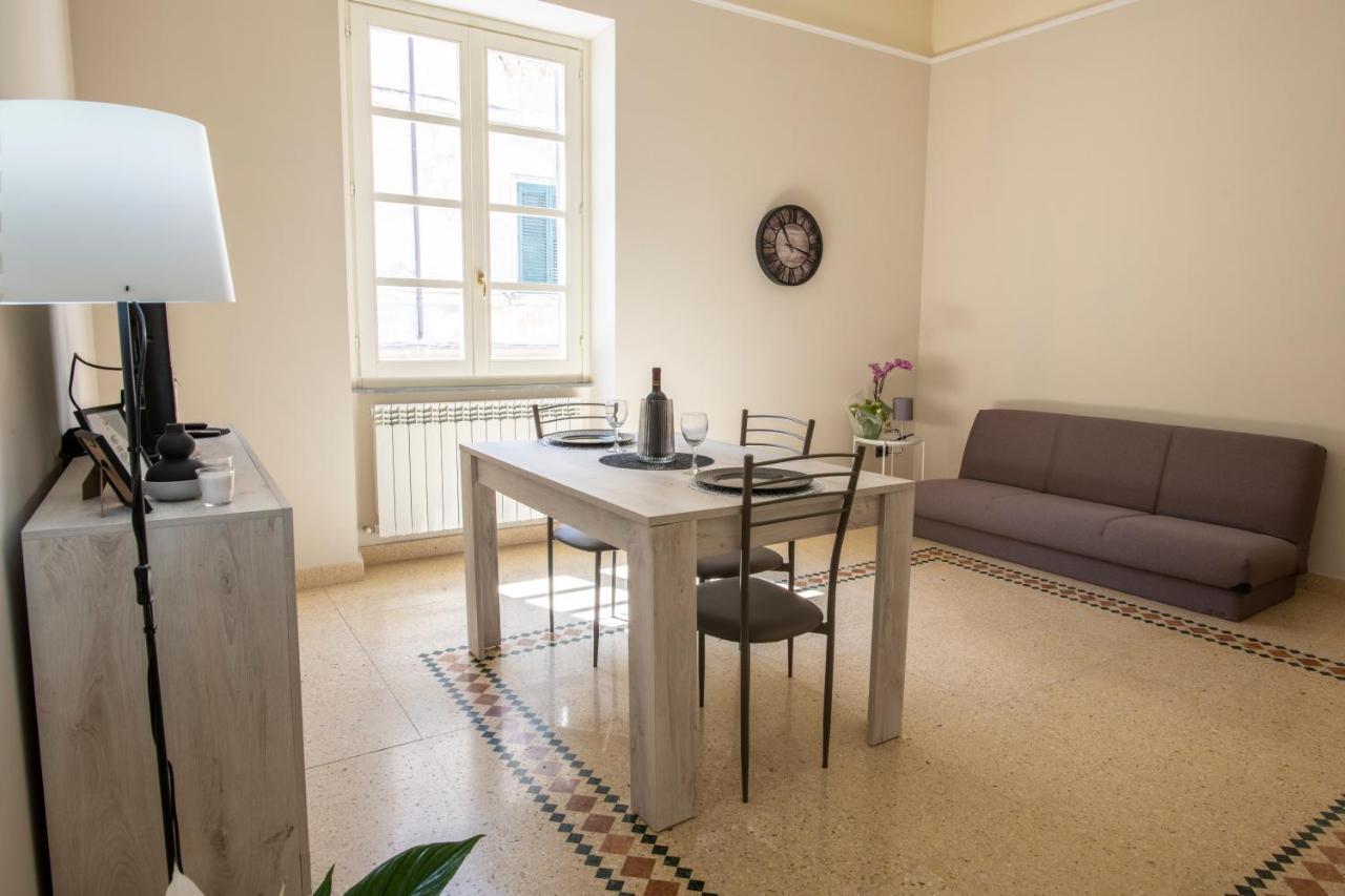 Corner Cavour Apartment Сассари Экстерьер фото