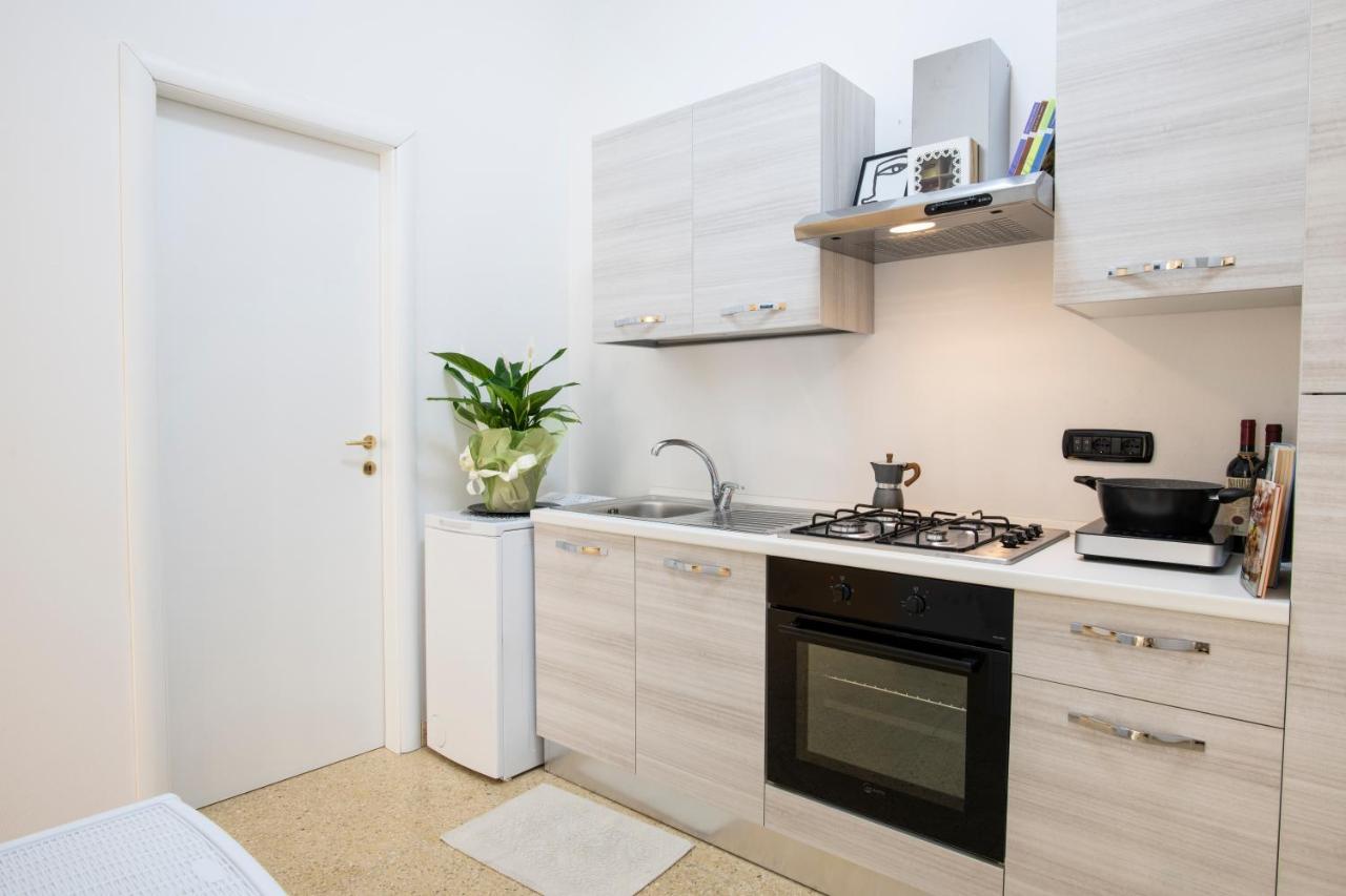 Corner Cavour Apartment Сассари Экстерьер фото